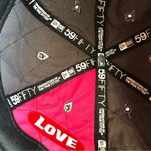 Helly Hansen x New Era Rare Love Campaign New Red 6 7/8 - Picture 5 of 6